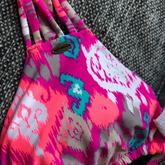 O’Neill Women's Ikat Dreams Tri Bikini Top M - Picture 7 of 8